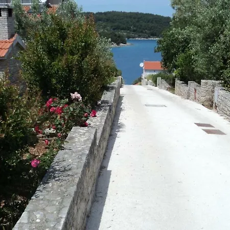 Apartment Tomy, Necujam,island Solta *