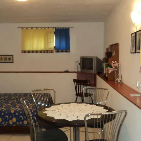 Apartment Tomy, Necujam,island Solta *